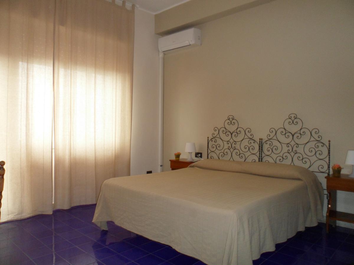 קסטלמולה Hotel Panorama Di Sicilia מראה חיצוני תמונה